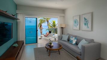 Apartamento, 1 cama King e sofá-cama | Sala de estar | TV 30 polegadas com canais digitais