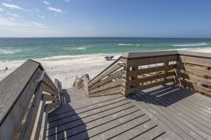 Beach nearby - Black Jack Bungalow - Heated Private Pool, Golf Cart + Bikes, Pet Friendly! (Seacrest Beach)