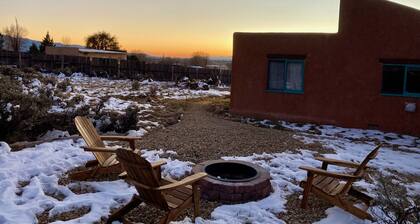 Vibrant Taos Home: Skiing, Climbing, Wi-Fi, WFH