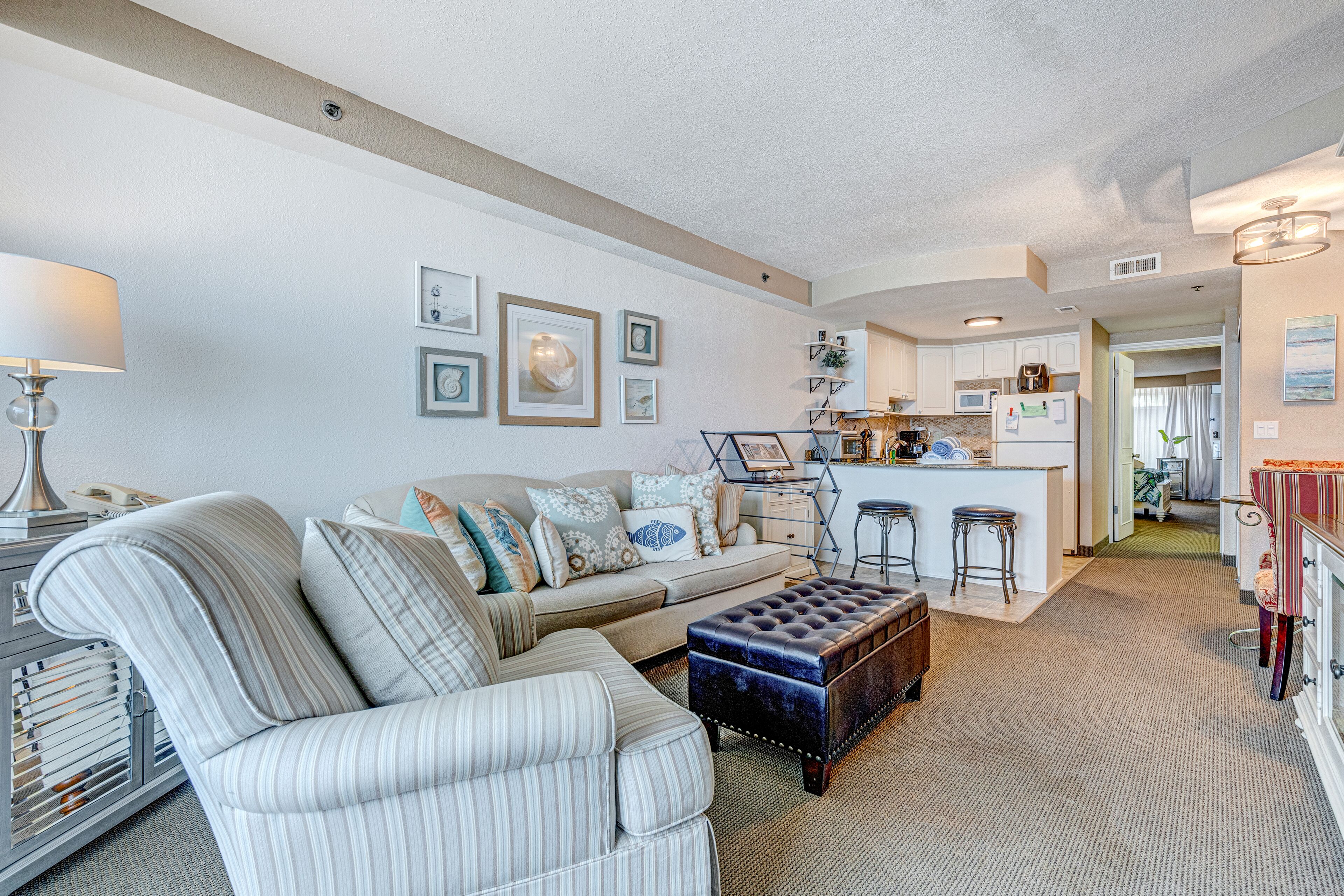 Oceanfront, 2nd-floor condo with beach access, balcony, AC & fitness center