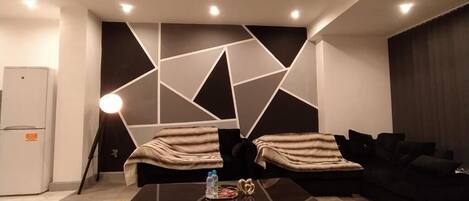 40-inch LCD TV with cable channels, TV