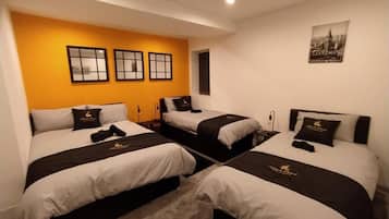 3 bedrooms, individually furnished, blackout curtains