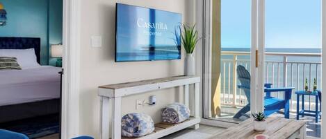 1 habitación, escritorio, tabla de planchar con plancha y wifi