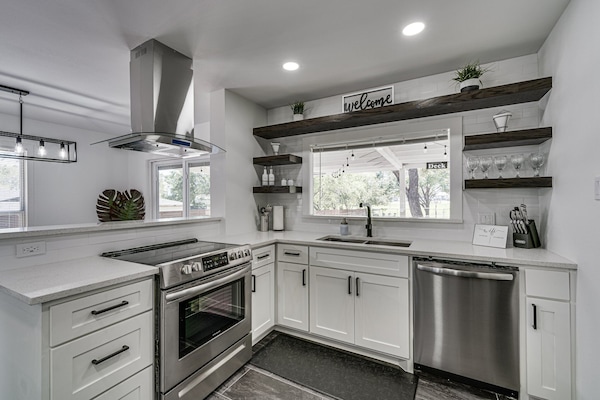 Frigorífic, microones, forn i placa de cuina