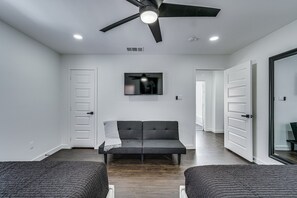 4 chambres, bureau, fer et planche à repasser, Wi-Fi gratuit