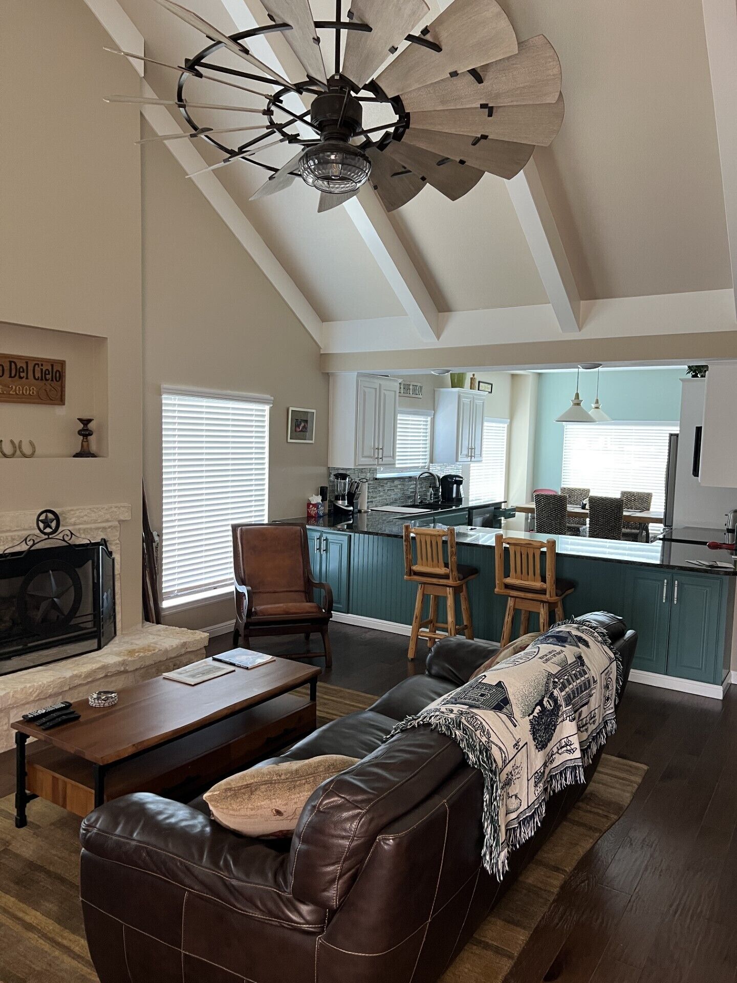 Smart TV, fireplace, DVD player, books