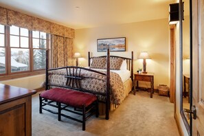 1 slaapkamer, een strijkplank/strijkijzer, wifi, beddengoed