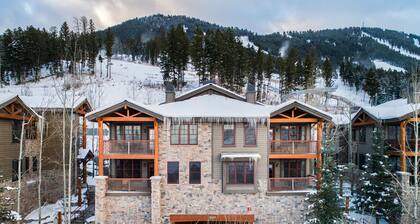 Outpost: Grand View 491A