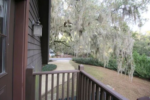 Boundary Street Getaway in Old Town Bluffton!