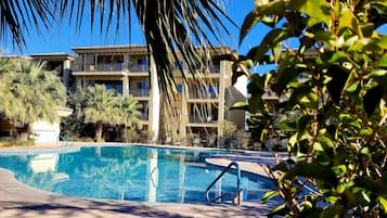 Piscine extérieure, piscine chauffée