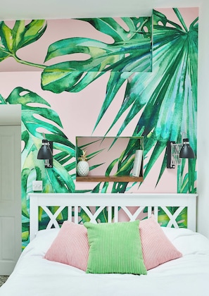 2 多间卧室、办公桌、熨斗/熨衣板、免费 WiFi