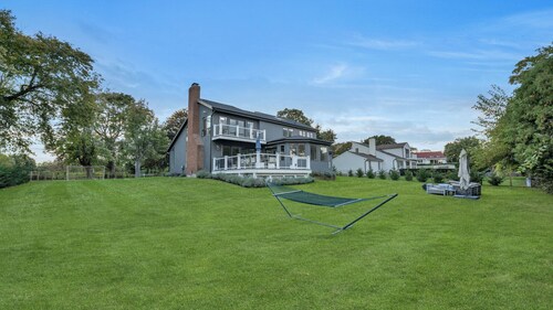Contemporary Colonial home with pristine Peconic bay views, Heated...