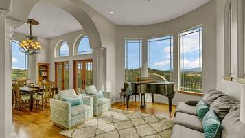 Villa, Multiple Beds | Living room