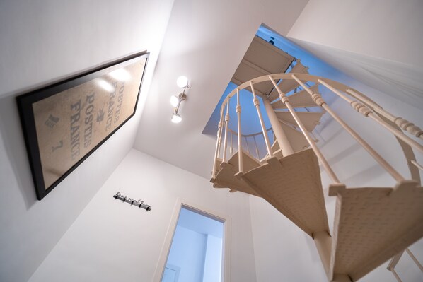 Interior - Duplex 8 Pipes (Ronda)