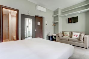 3 slaapkamers, een strijkplank/strijkijzer, wifi, beddengoed