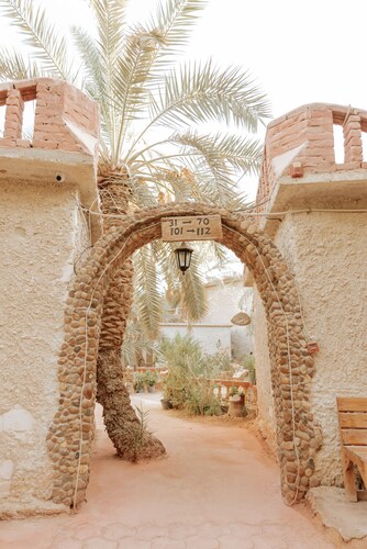 siwa safari paradise hotel