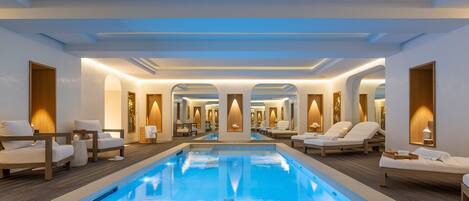 Indoor pool, pool loungers