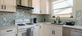 1 Bedroom Home with Home Office