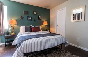 2 chambres, fer et planche à repasser, accès au Wi-Fi (inclus)