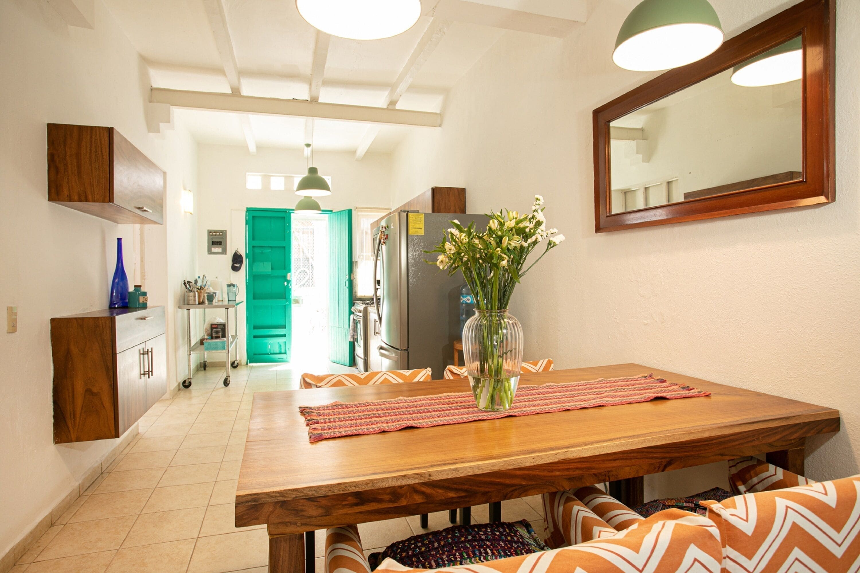 Loft D: one bedroom king size bed | 客房景观