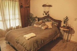 4 bedrooms, free WiFi, bed sheets