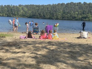 Camastros y toallas de playa 