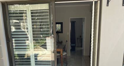 Beautiful luxury apartment, set in quiet area in a nice garden, 10 min from beach