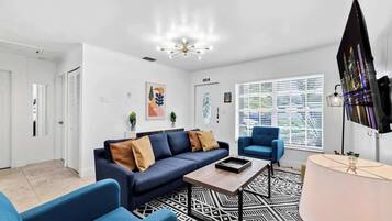 TV connectée, jeux vidéo, espaces bureaux