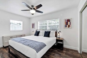 4 chambres, bureau, fer et planche à repasser, Wi-Fi gratuit
