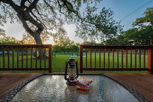 Peaceful Lower Downtown Bandera, King Bed, Pet Friendly w/ Large Fenced Yard!