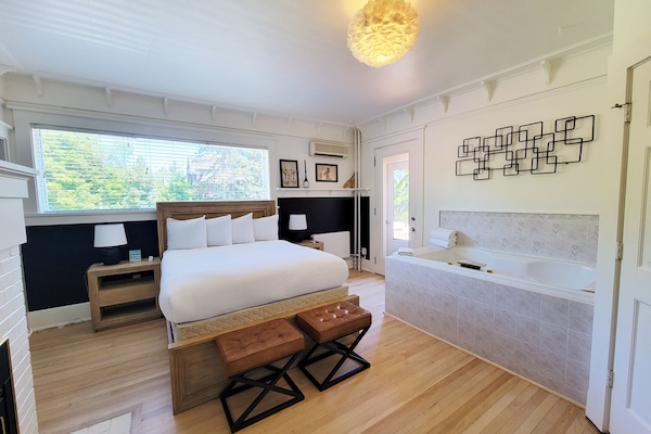 Pillow-top beds, iron/ironing board, free WiFi, bed sheets