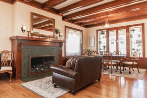 48-inch Smart TV with digital channels, TV - Historic GG Barnum Mansion by Heirloom Boutique Collection (Duluth)