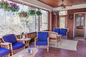 Interior - Historic GG Barnum Mansion by Heirloom Boutique Collection (Duluth)