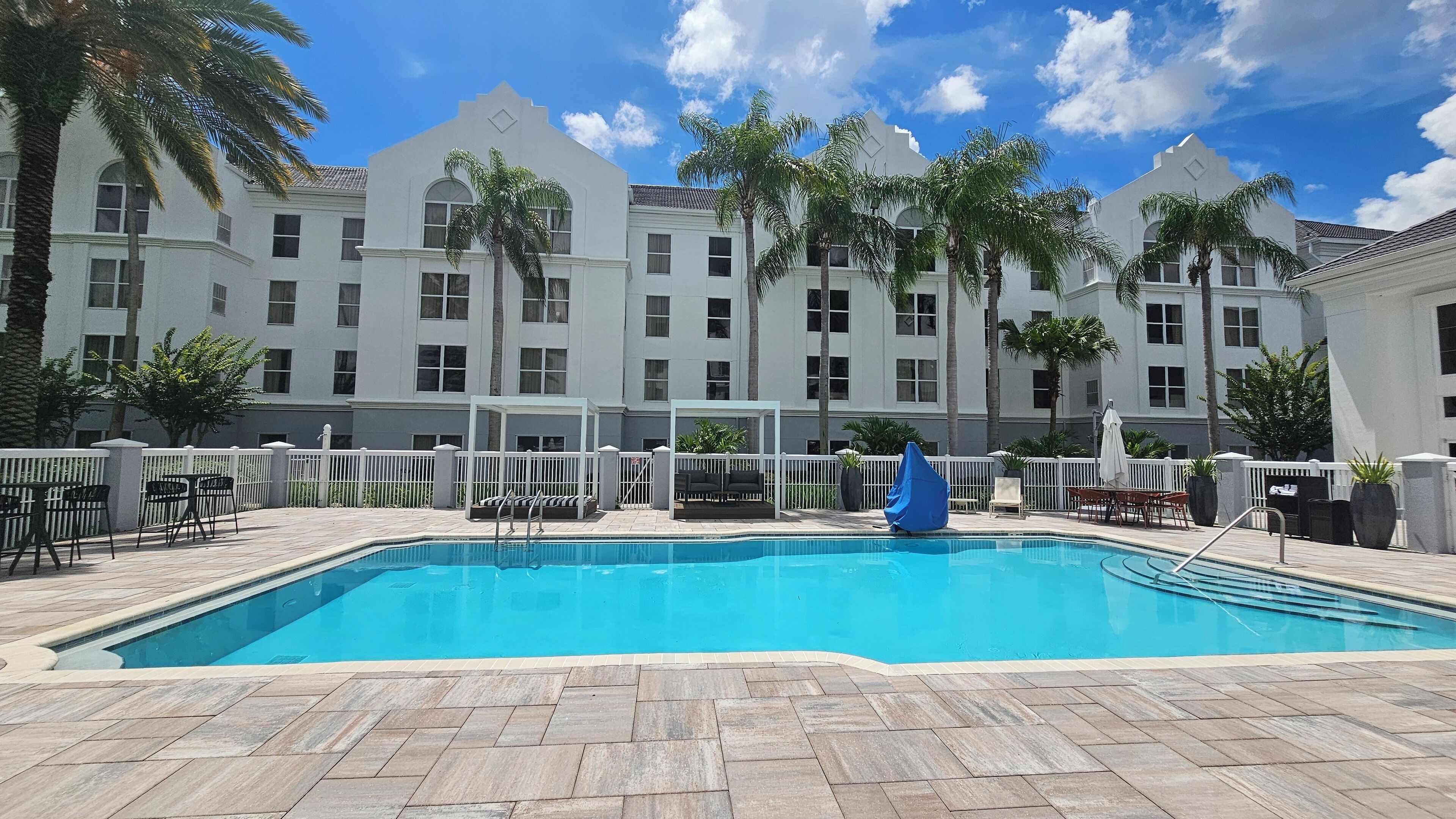 Photo - SureStay Plus by Best Western Orlando Lake Buena Vista