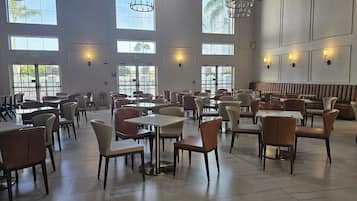 Desayuno buffet incluido todos los días