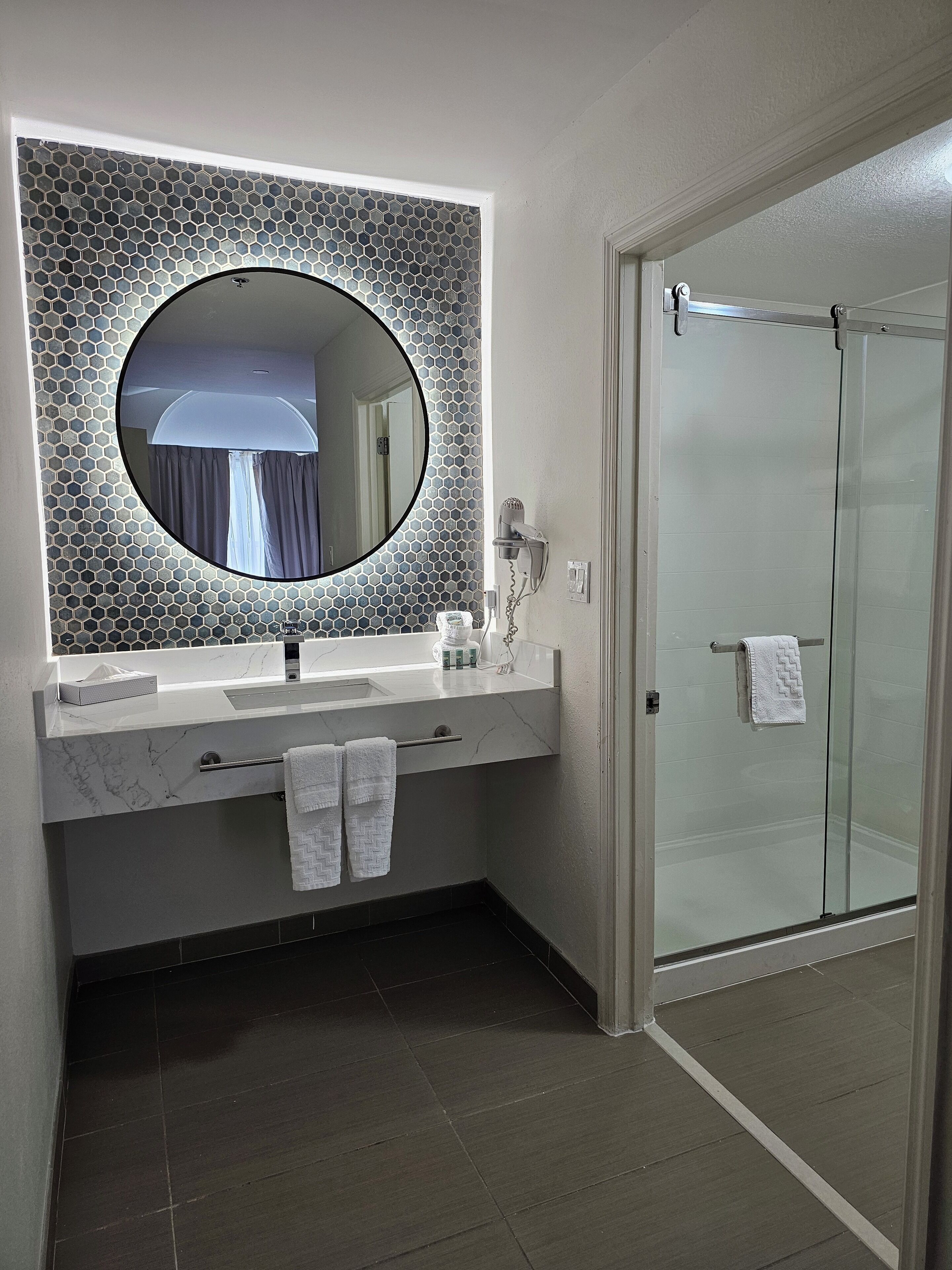 Photo - SureStay Plus by Best Western Orlando Lake Buena Vista