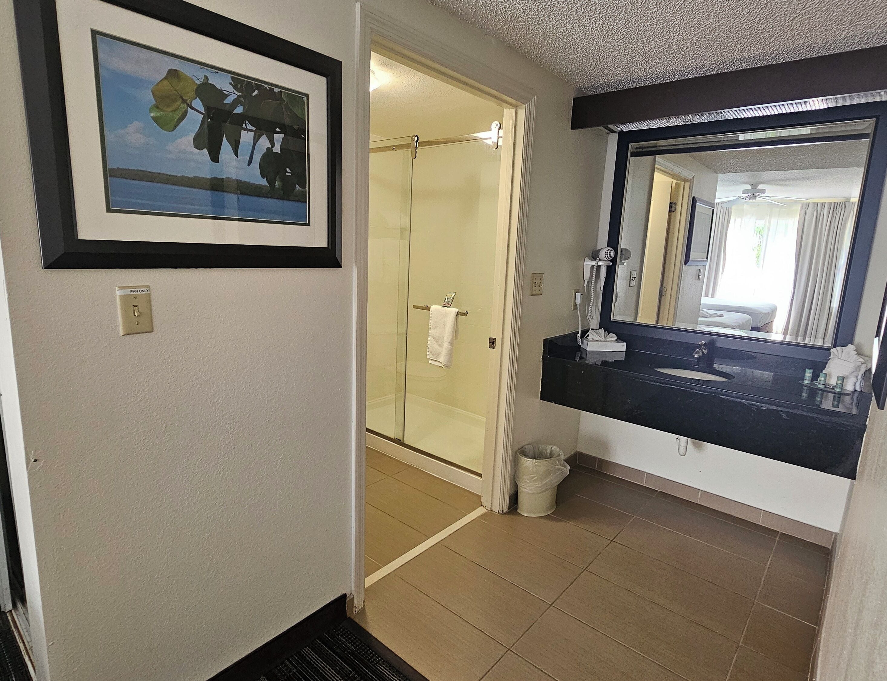 Photo - SureStay Plus by Best Western Orlando Lake Buena Vista