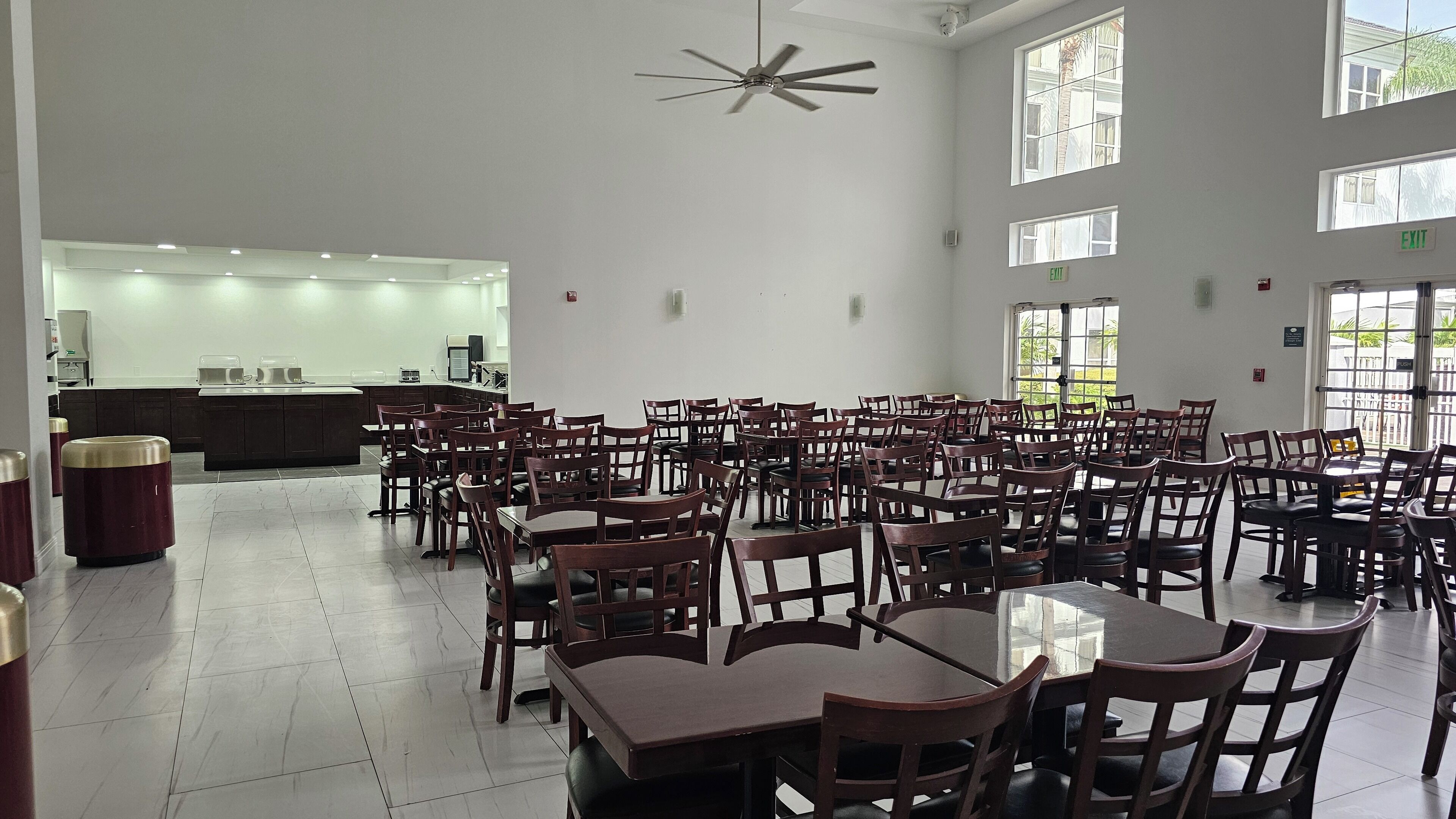 Photo - SureStay Plus by Best Western Orlando Lake Buena Vista