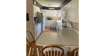 Cozy 3-bedroom 2 bathroom house