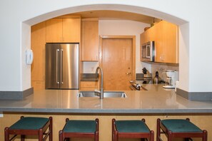 Frigorifero, microonde, forno, lavastoviglie