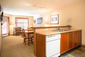 Interior - 3216 - One Bedroom + Den Standard Powderhorn Lodge by RedAwning (Solitude)
