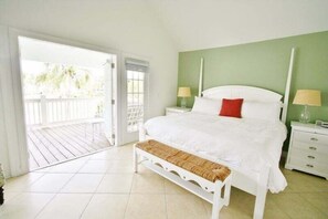 3 bedrooms, iron/ironing board, travel crib, free WiFi