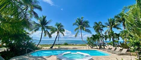 Et oppvarmet basseng