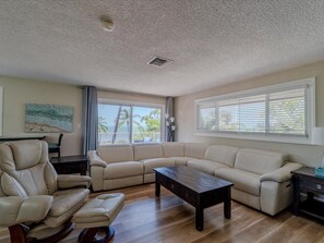 Smart-TV, Tischtennisplatte