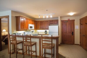 Frigorifero, microonde, forno, lavastoviglie