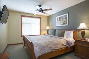 2 bedrooms, WiFi, bed sheets - 2310 - Two Bedroom Standard Eagle Springs East by RedAwning (Solitude)