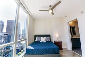 2 bedrooms, WiFi, bed sheets - Uptown Charlotte 2BR Furnished Apartments by RedAwning (Charlotte)