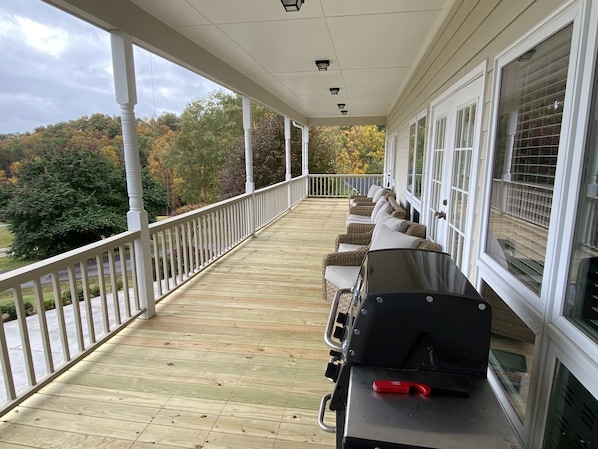 المنطقة المحيطة بالمنشأة