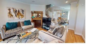 Een smart-tv en een dvd-speler