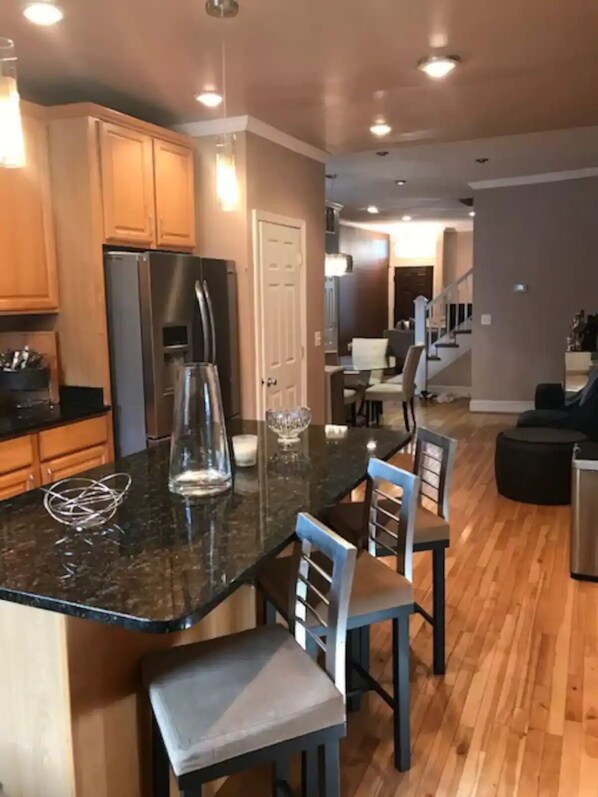 Interior - Charming Bloomingdale Row Home with Deck and Parking (Washington)